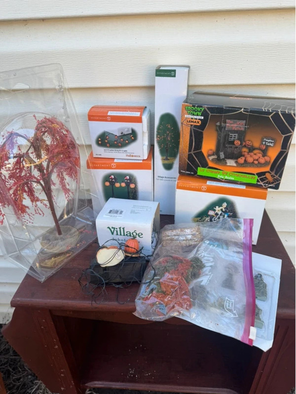Department 56 and Lemax Halloween Village Accessories lights
